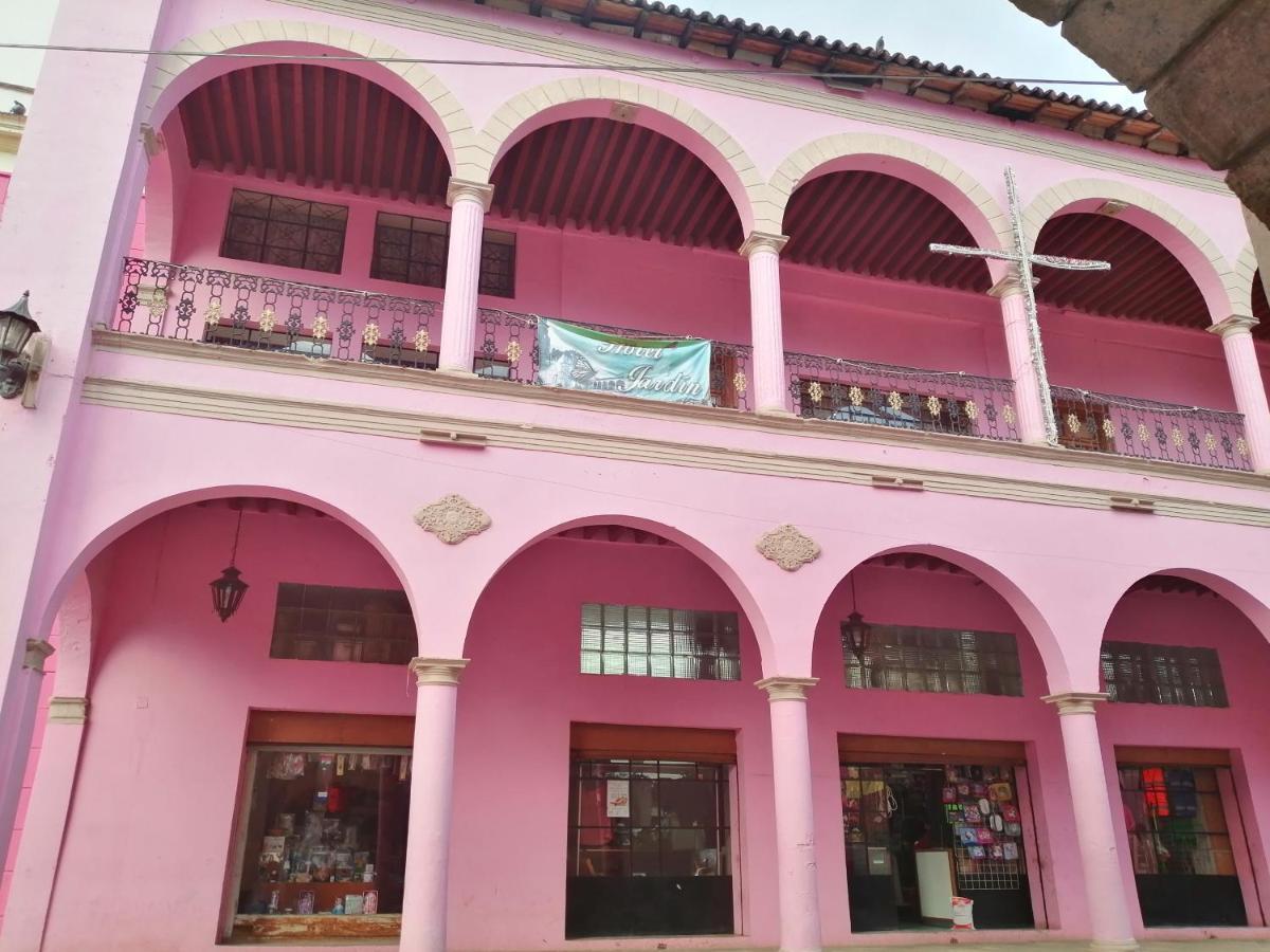 Hotel Jardin Mineral de Angangueo Exterior photo