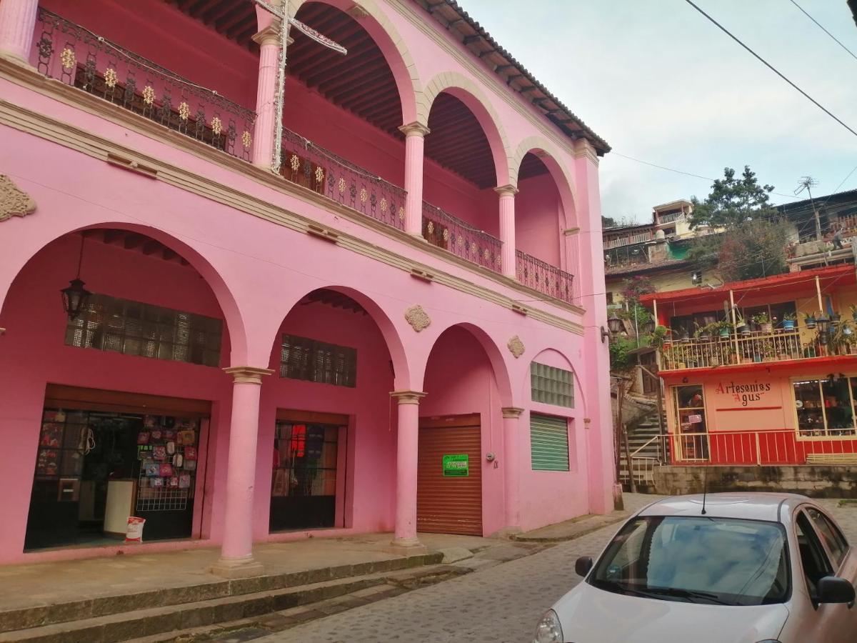 Hotel Jardin Mineral de Angangueo Exterior photo